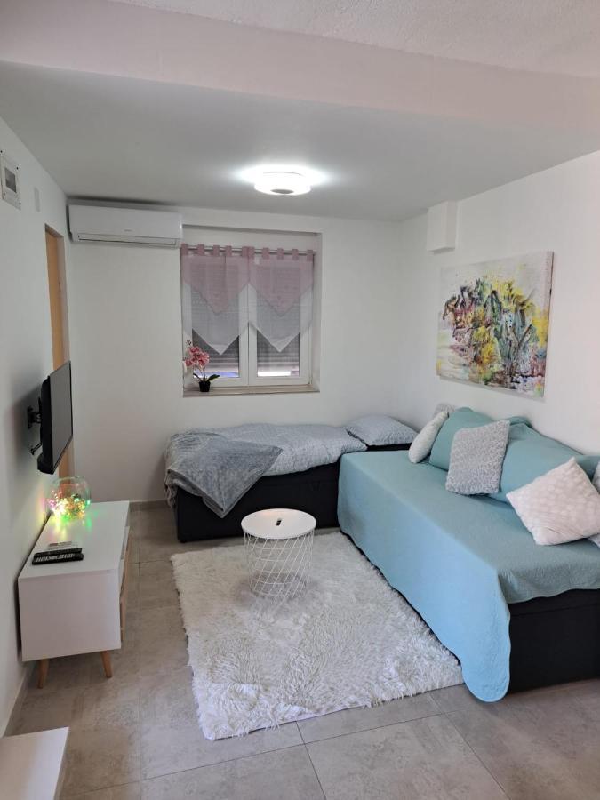 Near Beach Studio Kastela Ngoại thất bức ảnh